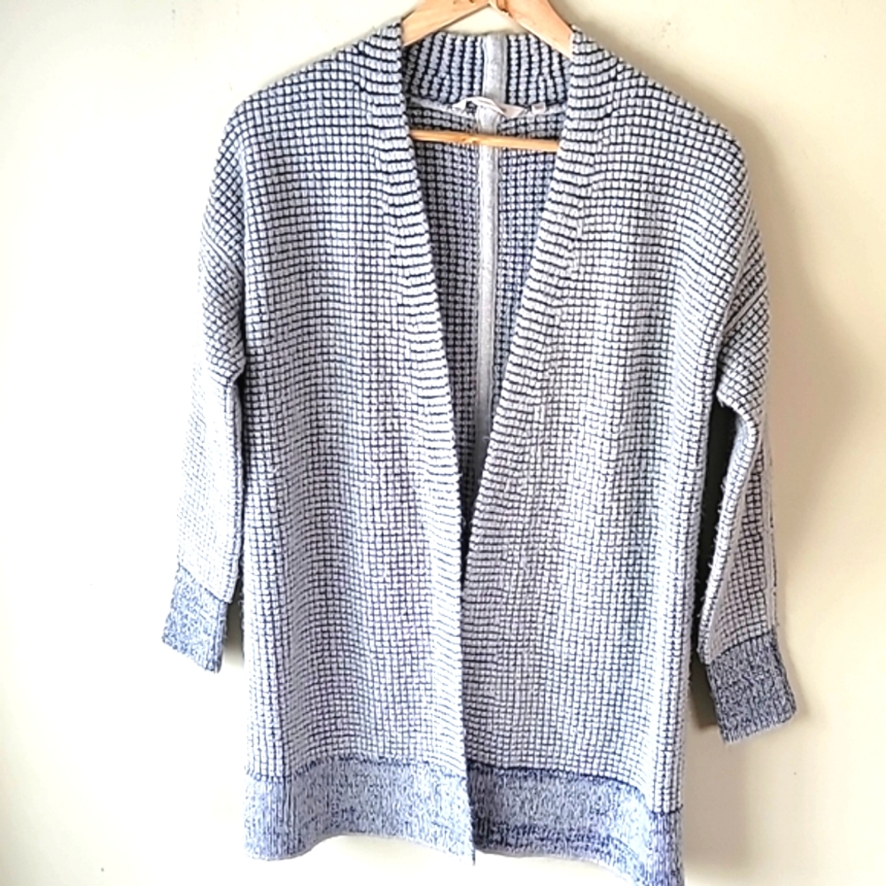 SOFT COZY CARDIGAN SWEATER SIZE S